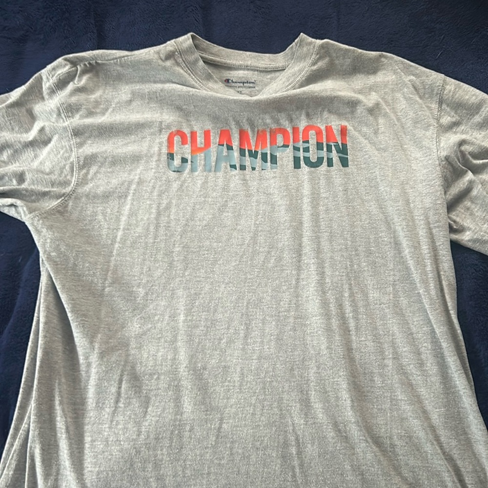 Champion t shirt